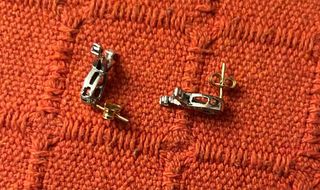 Preciosos pendientes de oro blanco y amarillo