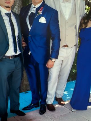 Traje de Novio Azul