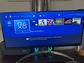 Consola Sony PlayStation 3 Negra y sony ps4 blanca