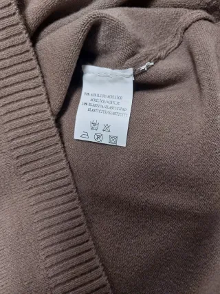 Jersey cuello alto marrón claro