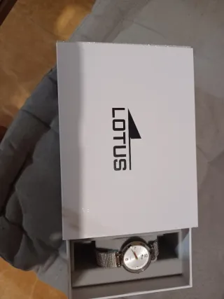 Reloj Lotus Mujer Plata y Blanco