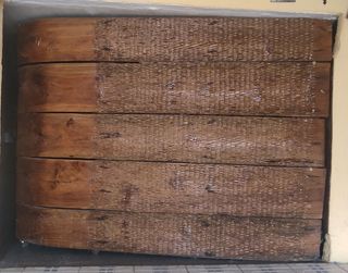 Trillo antiguo grande en buen estado