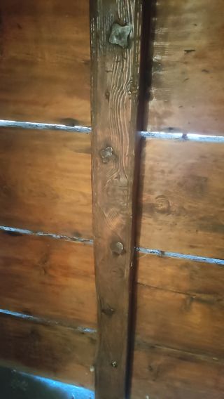 Trillo antiguo grande en buen estado