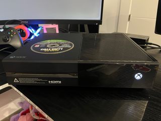 Xbox One Fat + Call of Duty WWII