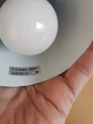 Lámpara de mesa negra