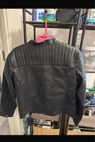 Chaqueta de cuero negra