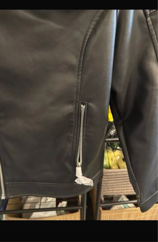 Chaqueta de cuero negra