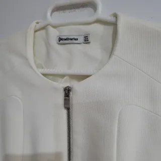 Chaqueta Stradivarius Blanca Talla M