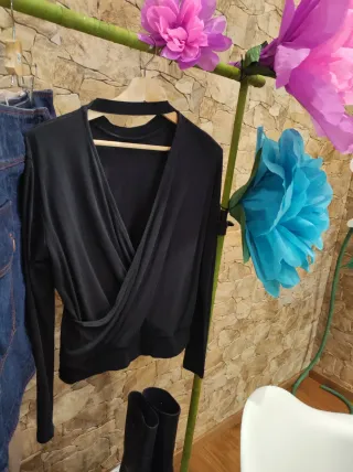 Blusa Coq Sportif Negra Espalda Abierta