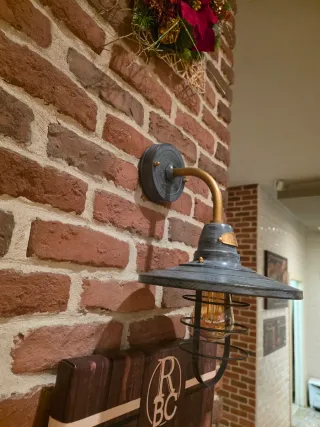 Aplique de pared industrial metal madera