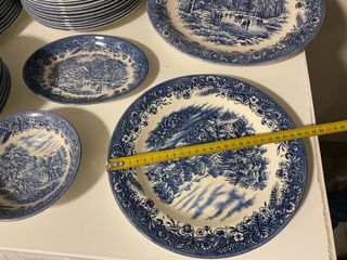Vajilla Churchill Antigua Azul y Blanca