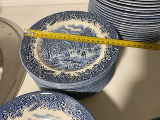 Vajilla Churchill Antigua Azul y Blanca