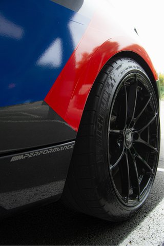 BMW M2 PERFORMANCE
