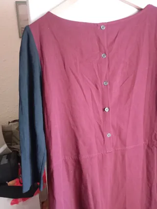 Vestido corto burdeos y negro