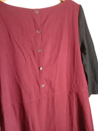 Vestido corto burdeos y negro