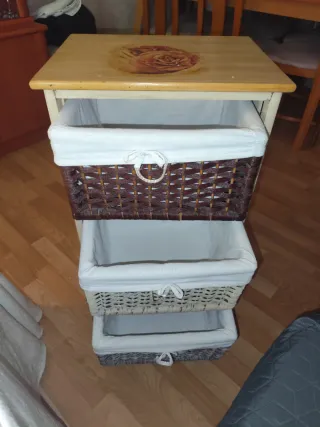 Mueble 3 cajones mimbre y madera