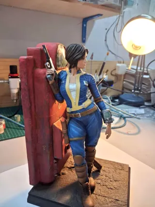 Figura Resina Fallout Lucy