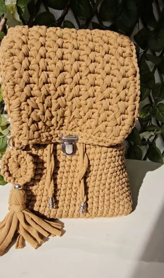 Mochila crochet trapillo beige