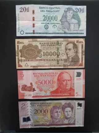 Billetes Paraguay.