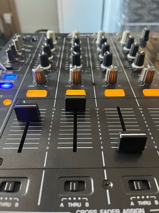 Pioneer DJM-800 Mezclador Profesional