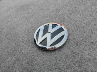 Emblema frontal Volkswagen passat 2017