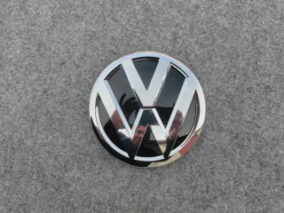 Emblema frontal Volkswagen passat 2017