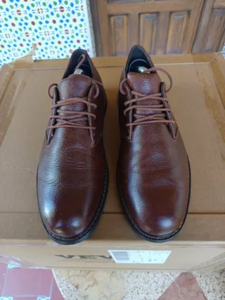 Zapatos de piel marrones