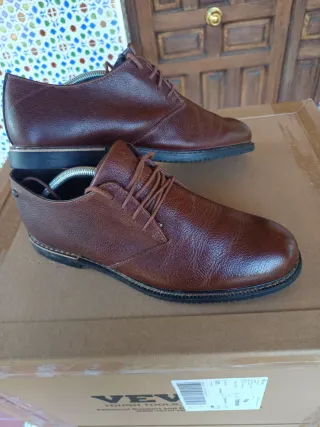 Zapatos de piel marrones