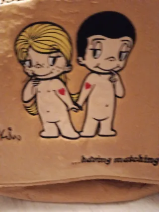 Bolso LOVE IS terciopelo grande