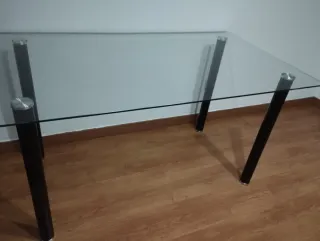Mesa de cristal moderna