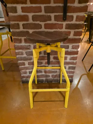 Taburete metálico madera ajustable