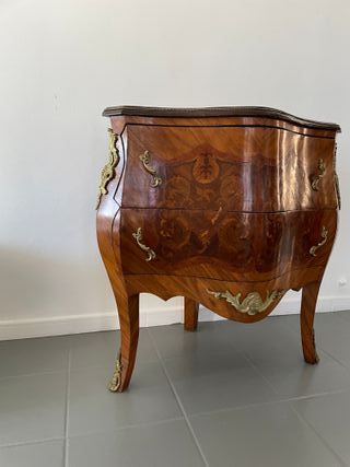 Cómoda Luis XV madera y metal