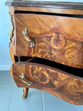 Cómoda Luis XV madera y metal