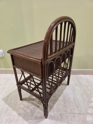 Mesita auxiliar bambú y ratán