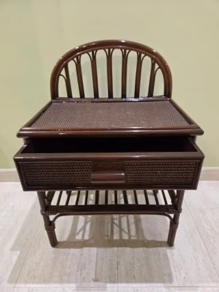 Mesita auxiliar bambú y ratán