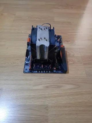 Intel Xeon E5 2678 16GB RAM Placa y Cooler