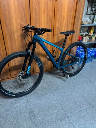 Bicicleta CUBE BTT
