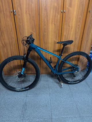 Bicicleta CUBE BTT