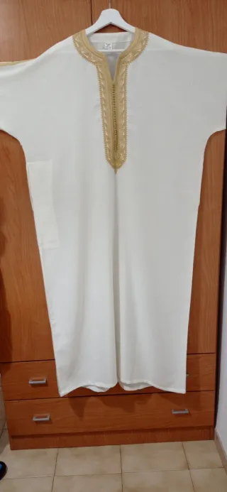 Gandoura blanca bordada dorada para hombres