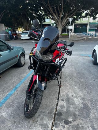 HONDA AFRICA TWIN MANUAL 1100 ROJA