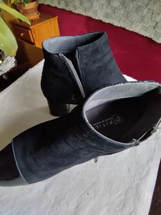 Botines ante y charol mujer