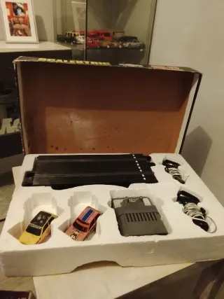 Scalextric rally GP.12 Renault 5 ford fiesta