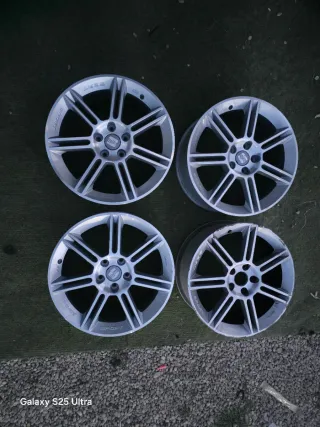 Se vebde Juego 4Llantas 18 SEAT Sport BBS original