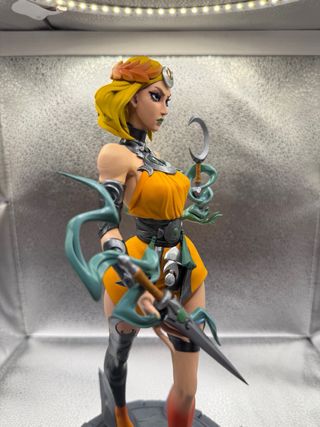 Statua Figure Melinoe Hades 2