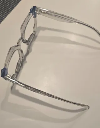 Montura gafas Óscar Mamooi listas para graduar.