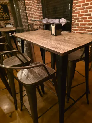 Mesa alta madera y metal