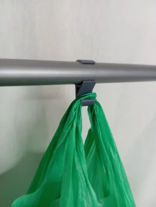 Clips sujetacables y ganchos para tubos