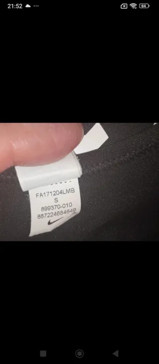 Top Nike y bandolera negro