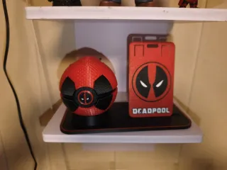 Bola Deadpool y Tarjeta