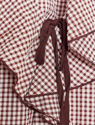 Blusa Zara cuadros vichy volantes color burdeos